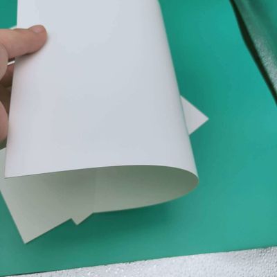 Λευκά φύλλα χαρτονιού με φύλλο C2S Duplex
