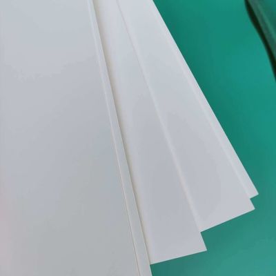 Λευκά φύλλα χαρτονιού με φύλλο C2S Duplex