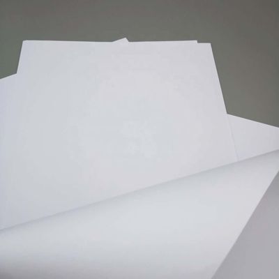 Χημικό-μηχανικό χαρτοπολτό 70gm 80gm Χωρίς ξύλο Offset Bond Paper για εκτύπωση και συσκευασία
