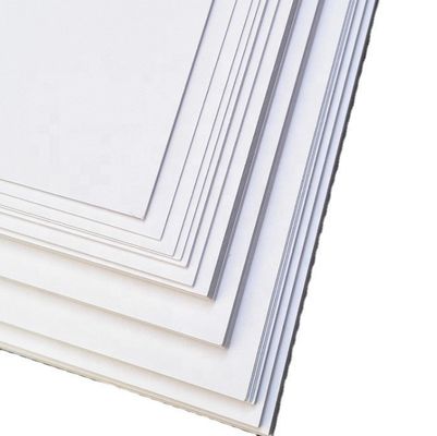 Χημικό-μηχανικό χαρτοπολτό 230/250/300GSM C1S Πίνακας με κιβώτιο ελεφαντόδοντου σε φύλλο με 100% ξύλο